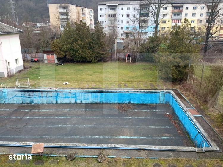 Spațiu comercial, de 3,000 mp, în Nădrag