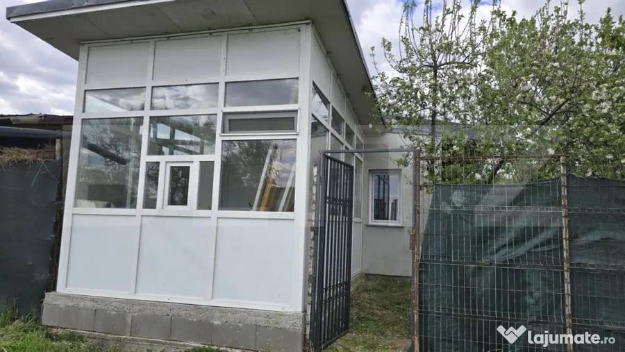 Spațiu comercial, de 115 mp, în Periferie