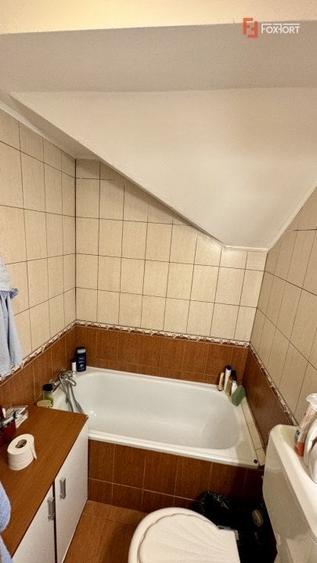Apartament cu 3 camere decomandat, mobilat în Girocului