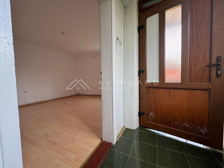 Casă individuală cu 2 camere cu Canalizare în Dâmbul Rotund