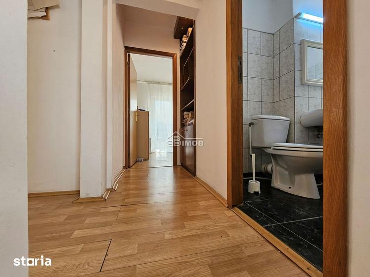 Apartament cu 3 camere decomandat în Micro 11