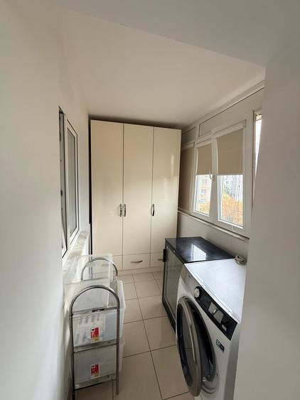 Apartament cu 4 camere decomandat în Crângași