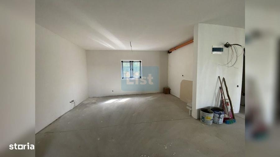Apartament cu 3 camere în Andrei Mureșanu