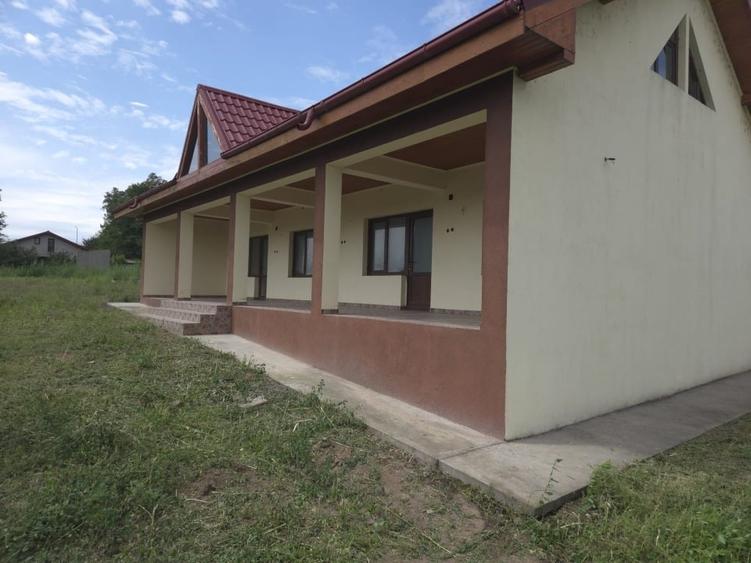Casă individuală cu 4 camere cu Canalizare în Murighiol