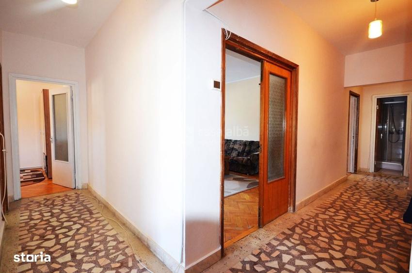 Apartament cu 4 camere decomandat în Gară