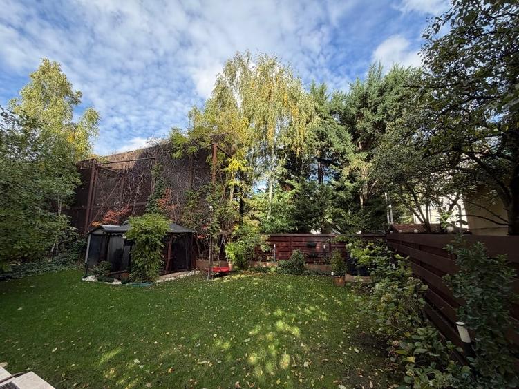 Apartament cu 3 camere decomandat în Copou