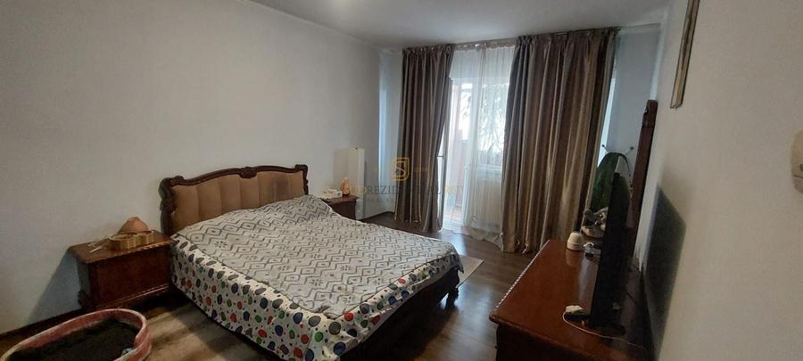 Apartament cu 3 camere semidecomandat, mobilat în Rahova