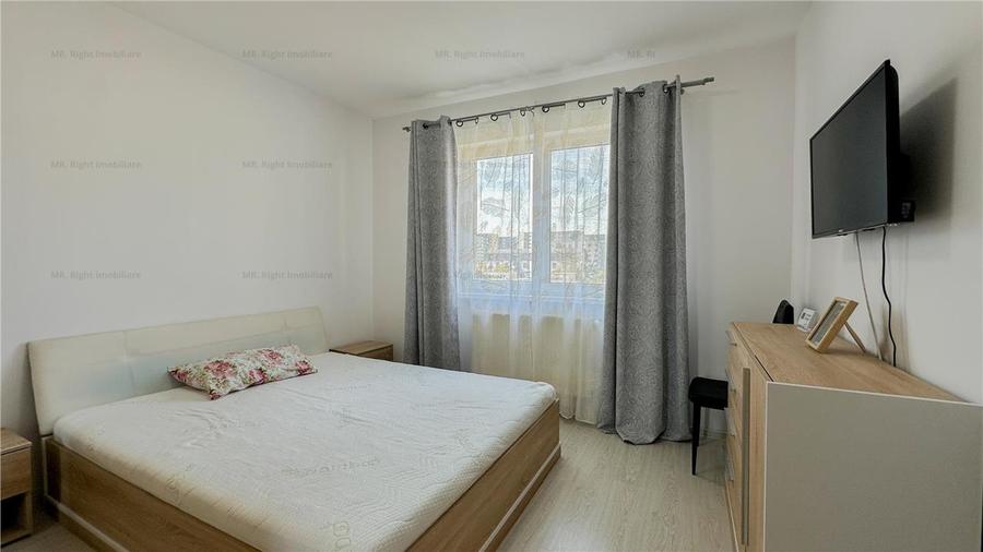 Apartament cu 2 camere decomandat, mobilat în Tractorul