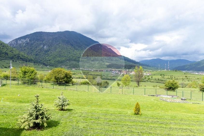 Teren Construcții intravilan de 1100 mp, în Bran
