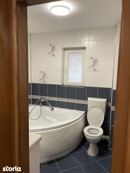 Apartament cu 3 camere decomandat, mobilat în Bună Ziua