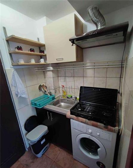 Garsonieră decomandată, mobilată în UMT