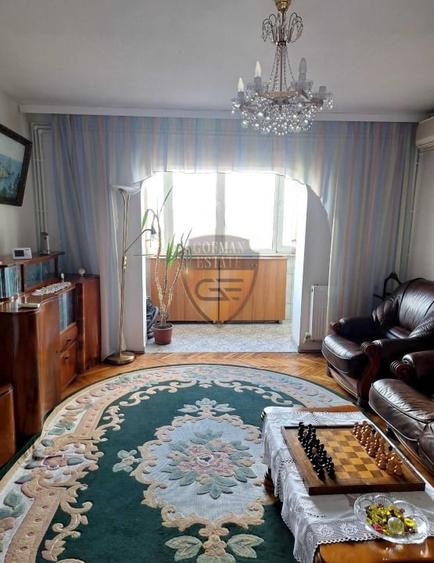 Apartament cu 3 camere decomandat, mobilat în Ultracentral