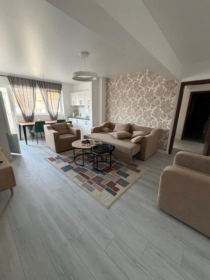 Apartament cu 2 camere semidecomandat în Berceni