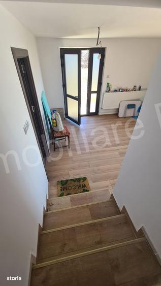 Casă cu 3 camere în Stănești