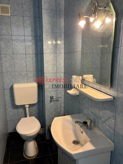 Apartament cu 3 camere decomandat în Dristor