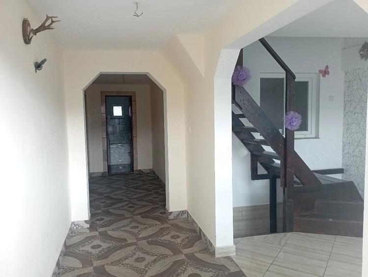 Casă cu 4 camere cu Teren 700 Mp în Central