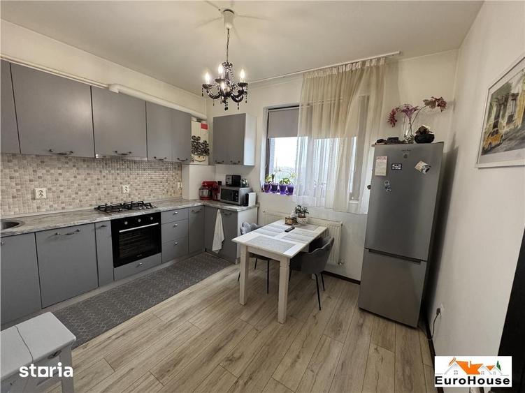 Apartament cu 3 camere decomandat în Ampoi 3