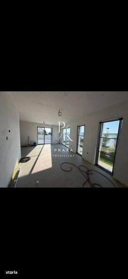 Casă cu 4 camere cu Teren 200 Mp în Florești
