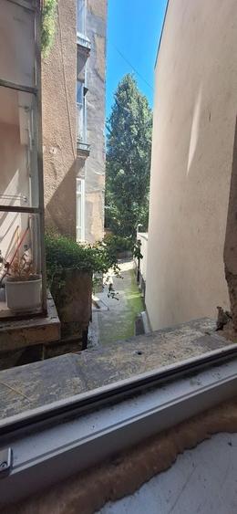 Apartament cu 4 camere decomandat în Universitate