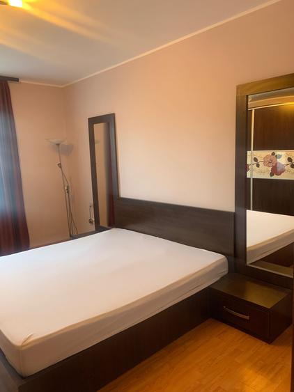 Apartament cu 2 camere nedecomandat în Centrul Civic