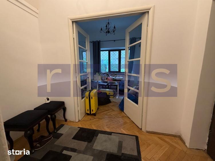 Casă cu 10 camere cu Teren 197 Mp în Eminescu