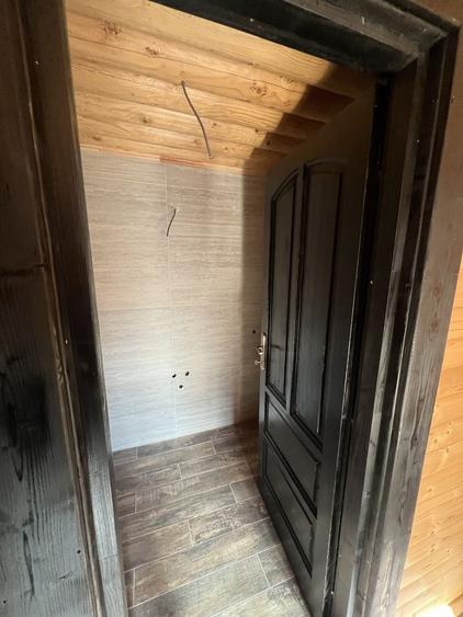 Casă cu 4 camere în Colibița
