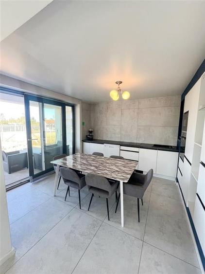 Casă cu 5 camere cu Teren 492 Mp în Cihei