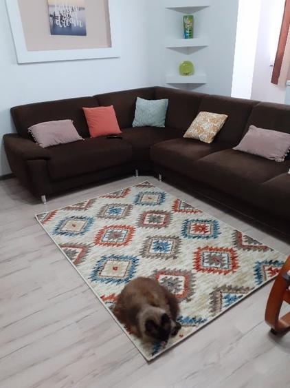 Apartament cu 3 camere semidecomandat în Micro III