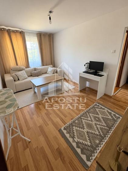 Apartament cu 3 camere semidecomandat, mobilat în Șagului