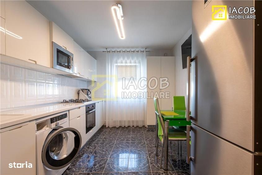 Apartament cu 3 camere decomandat în Central