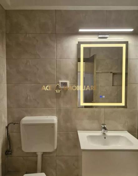 Garsonieră decomandată, mobilată în Decebal