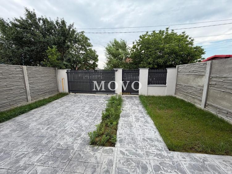 Duplex cu 4 camere cu Canalizare în Utvin