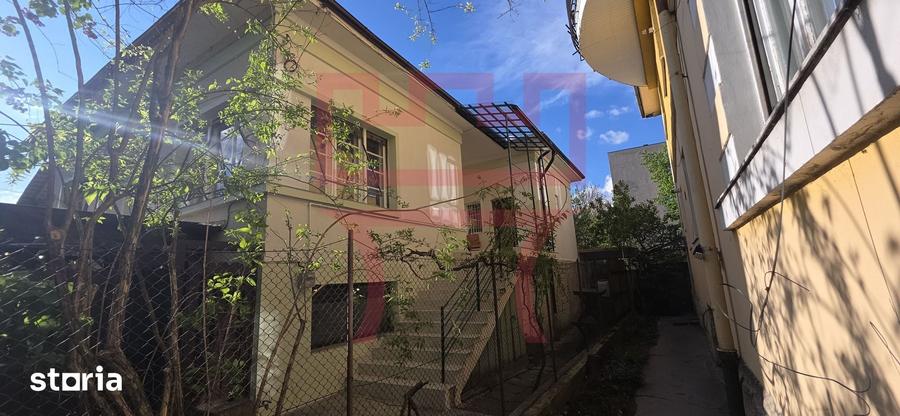Apartament cu 5 camere în Central