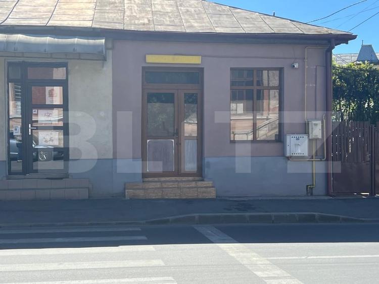 Birou, de 26 mp, în Central