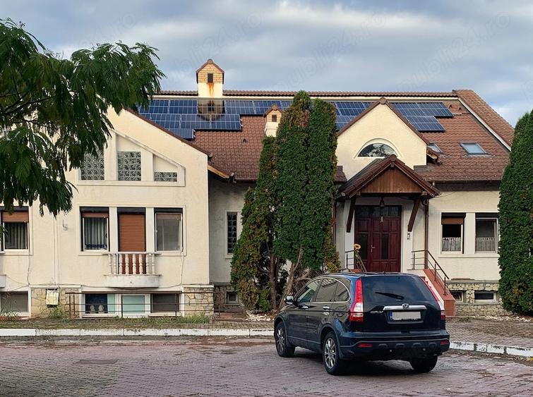 Casă cu Teren 3700 Mp în Topoloveni