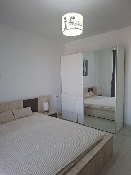 Apartament cu 2 camere semidecomandat în Moșnița Nouă