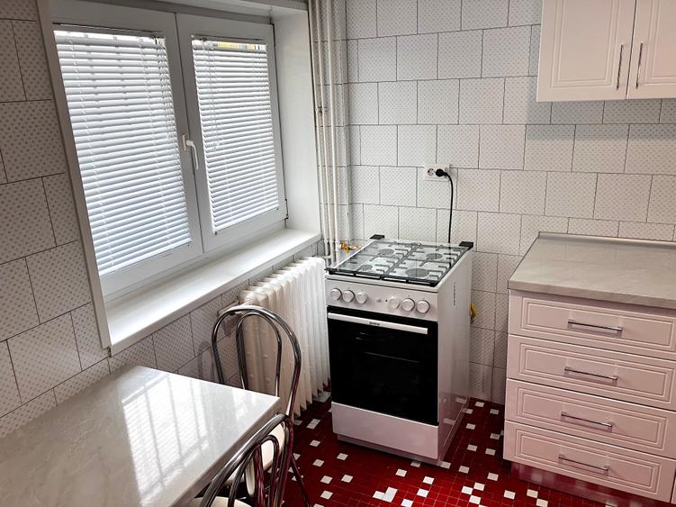 Apartament cu 3 camere decomandat în Aviatorilor