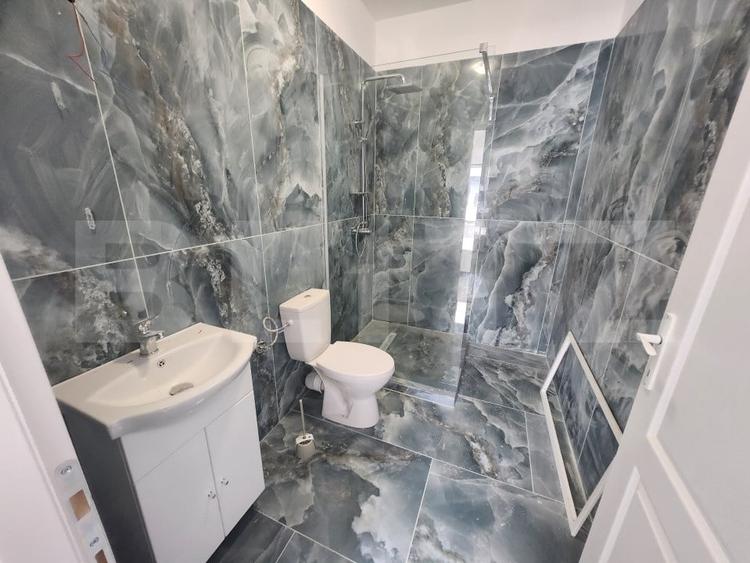 Casă individuală cu 3 camere cu Canalizare în Cetate