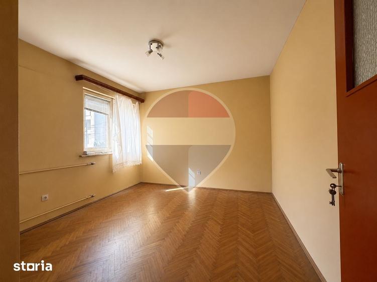 Apartament cu 3 camere în Sud