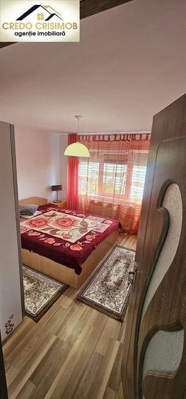 Apartament cu 3 camere semidecomandat în Govândari
