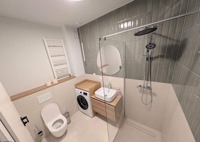 Apartament cu 3 camere semidecomandat în Terezian
