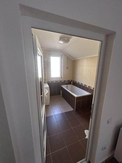 Casă cu 3 camere cu Teren 200 Mp în Nufărul