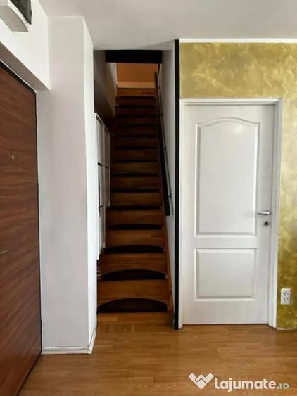 Apartament cu 3 camere semidecomandat în Bulgaria