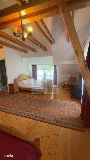 Casă cu 7 camere cu Teren 340 Mp în Central