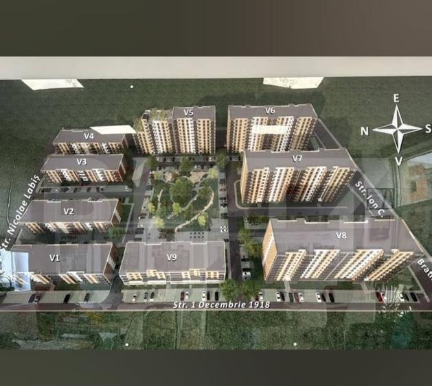 Apartament cu 3 camere decomandat în Tractorul