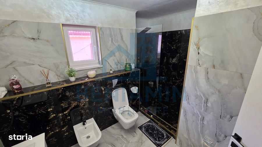 Casă cu 5 camere cu Teren 334 Mp în Central