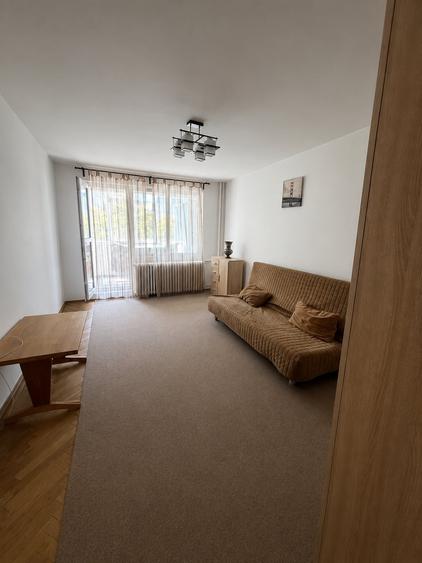 Apartament cu 3 camere, mobilat în Vatra Luminoasă