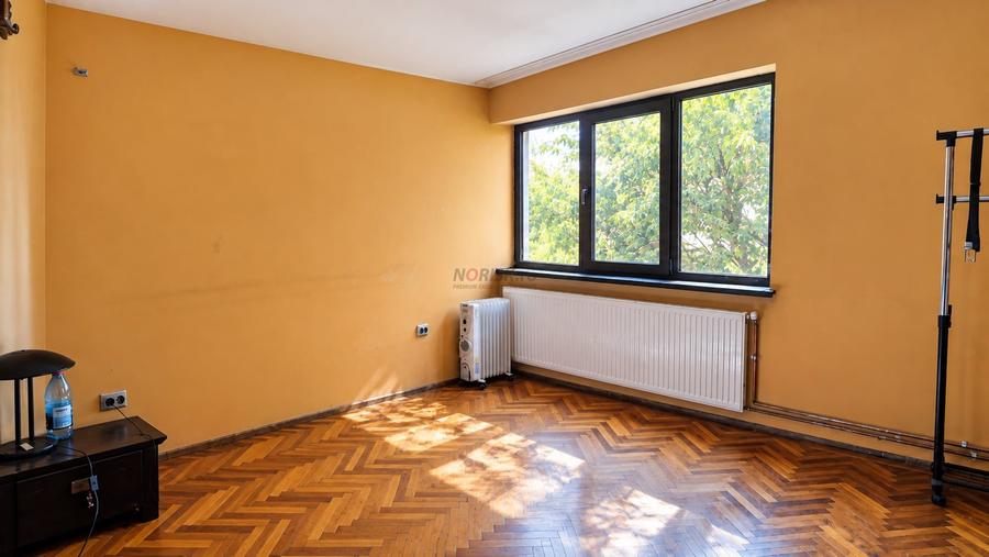 Casă individuală cu 7 camere semidecomandat cu Canalizare în Cantemir