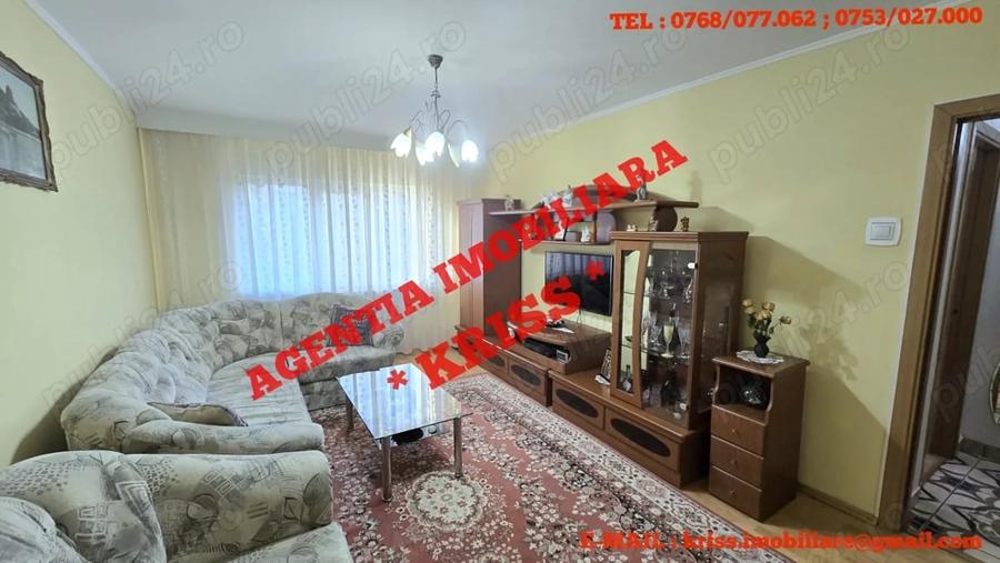Apartament cu 3 camere decomandat în Găvana