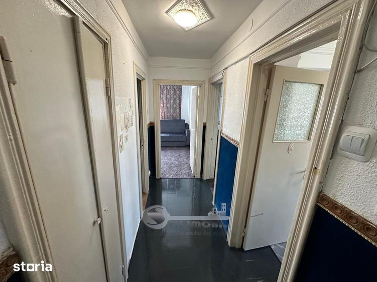 Apartament cu 2 camere decomandat în Hala Centrală